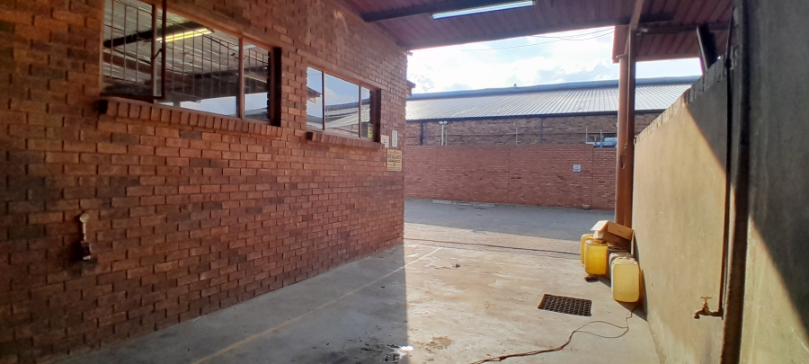 Commercial Property for Sale in Oos Einde North West